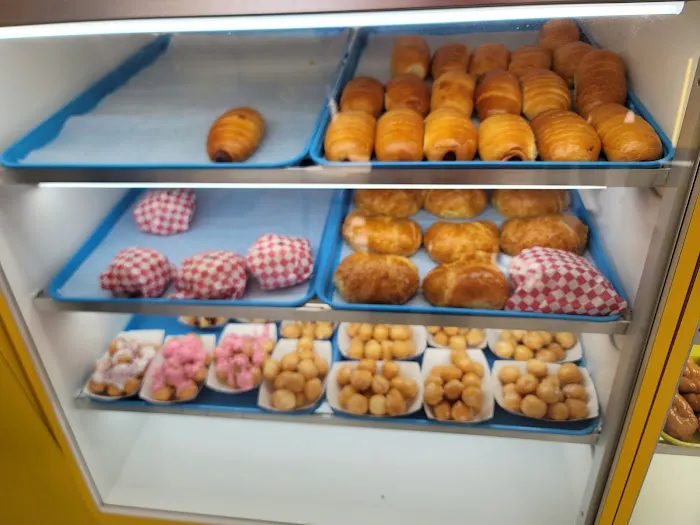 Daylight Doughnuts Picture 9