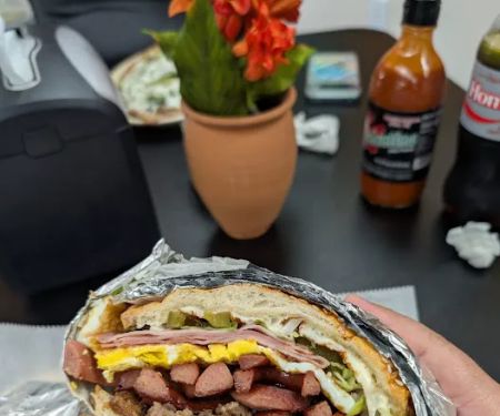 Chulitos panaderia y taqueria
