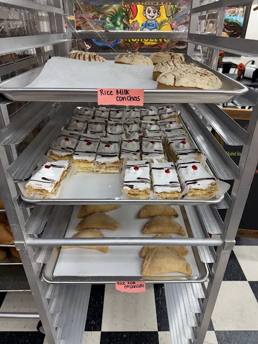 Chulitos panaderia y taqueria Picture 4