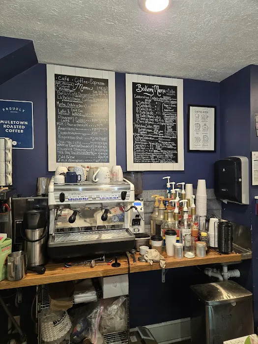 Lili Bella's Cakes and Coffee Picture 2