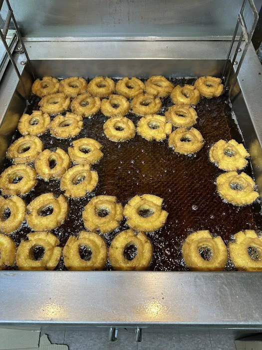 Home Town DONUTS Picture 6
