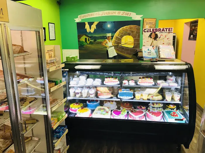 La Luna Bakery Picture 4