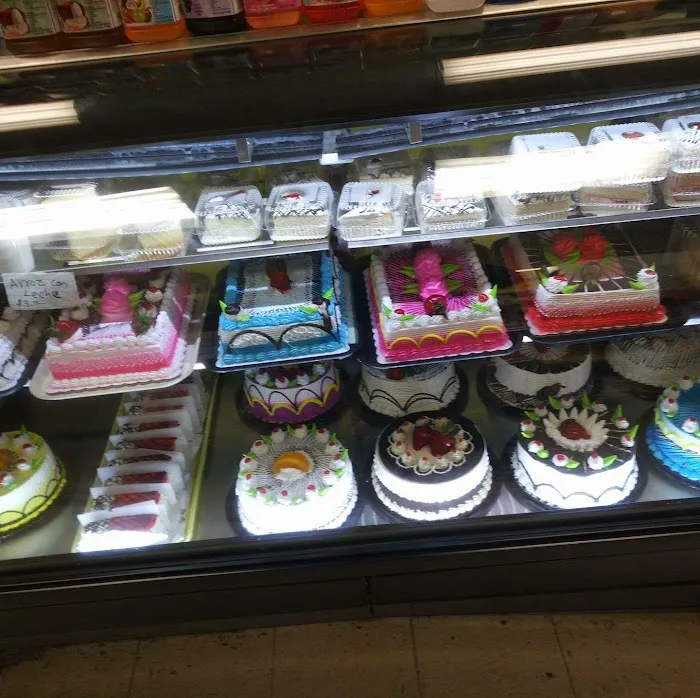 La Luna Bakery Picture 8