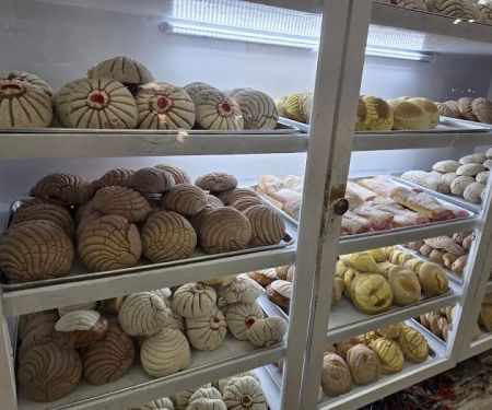 La Conchita Panaderia Y Pasteleria