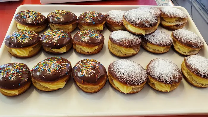 Panaderia & Pasteleria Lopez Picture 3