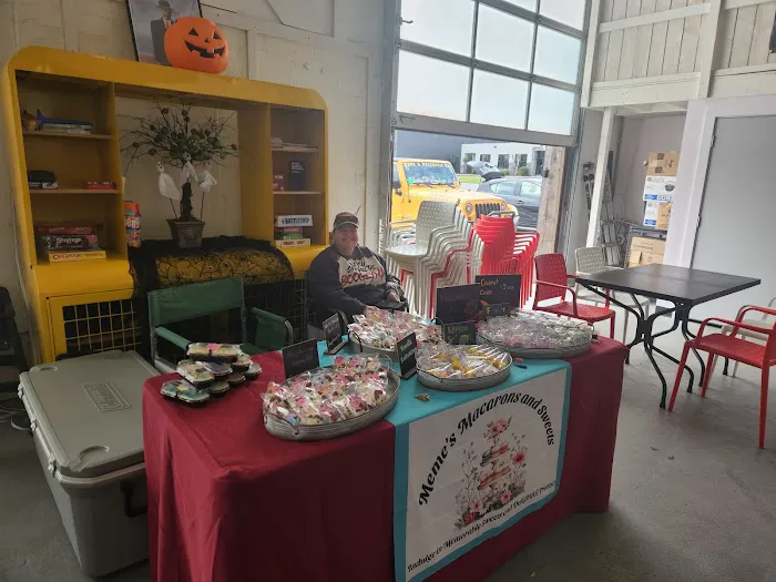 Meme's Macarons and sweets Picture 3