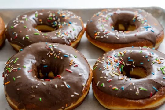 Nenas Bakery
