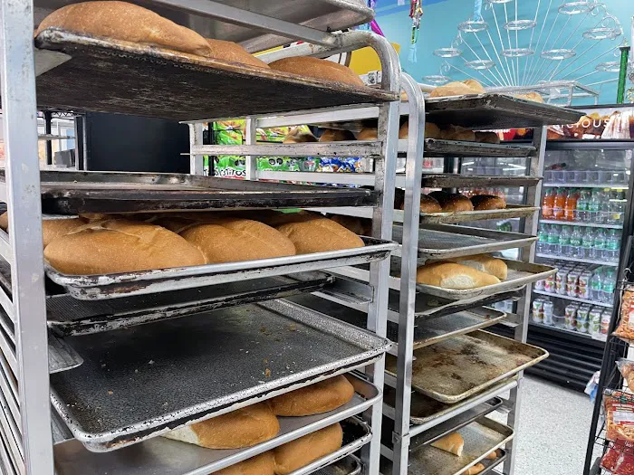 El Hornito Bakery Picture 8