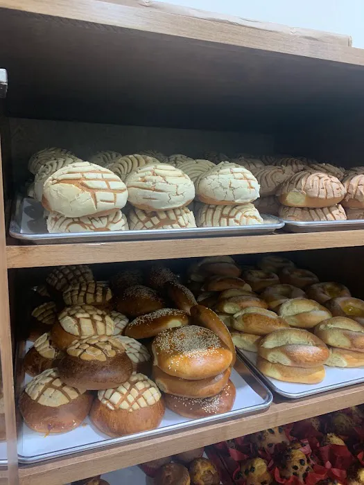 El Bizcochito Panaderia & Pasteleria Picture 3