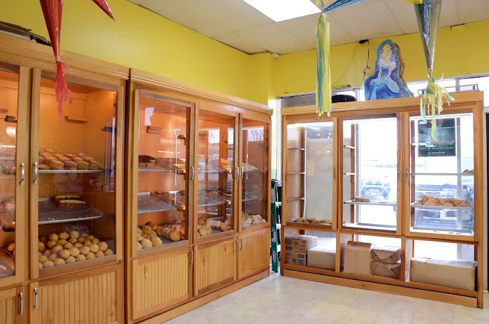 La Campechana Bakery Picture 10