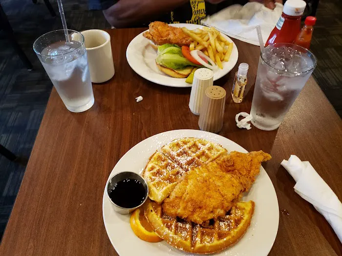 Shugga Hi Bakery & Cafe Picture 8