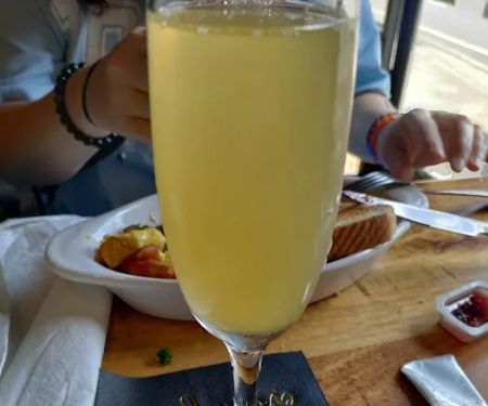 Shugga Hi Bakery & Cafe