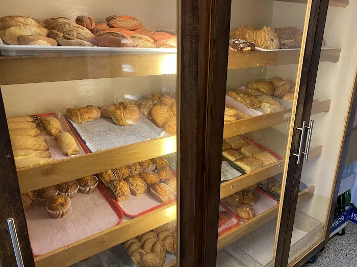 La Salvadorena Bakery & Cafe Picture 1