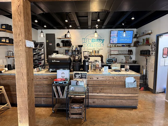 Itty Bitty Donuts & Specialty Coffee Picture 4