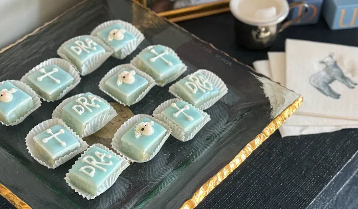 Southern Squares Petit Fours Picture 5