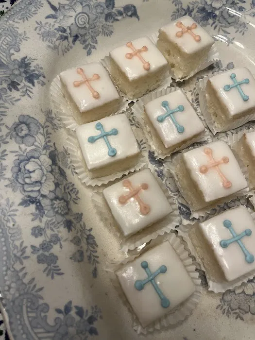 Southern Squares Petit Fours Picture 4