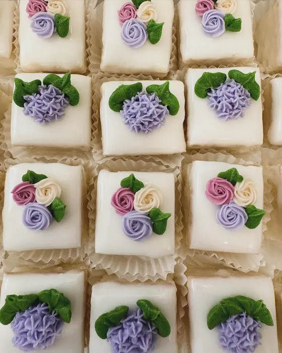 Southern Squares Petit Fours Picture 3