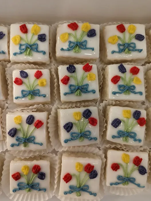 Southern Squares Petit Fours Picture 10