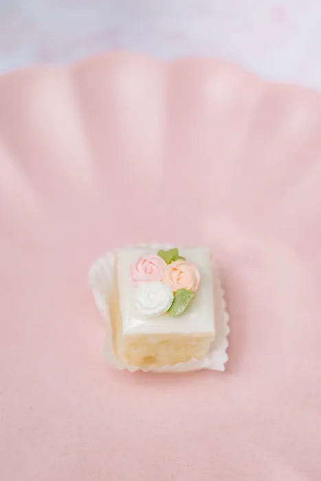 Southern Squares Petit Fours Picture 9