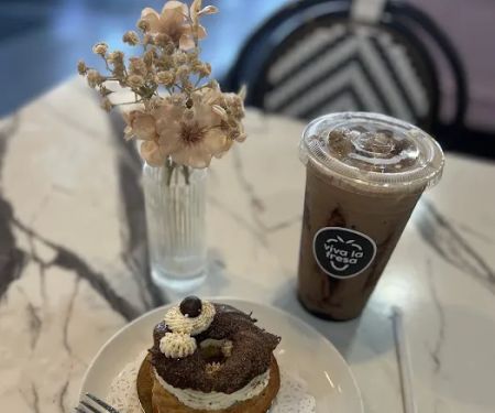 Viva La Fresa Bakery & Cafe