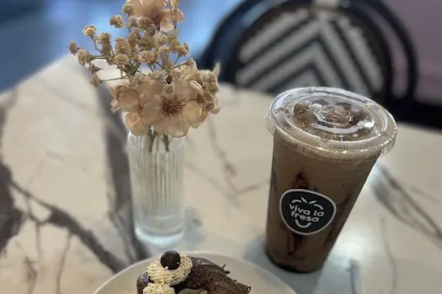 Viva La Fresa Bakery & Cafe