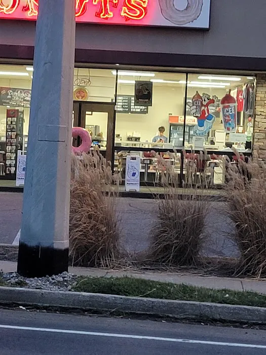 Fox's Donut Den Picture 4