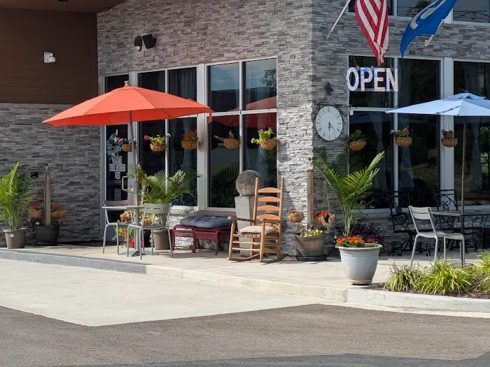 Three Mothers Cuisine & Bakery - West Picture 5