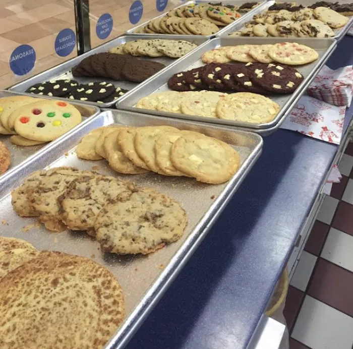 The Cookie Store / The Coffee Creamery Picture 8