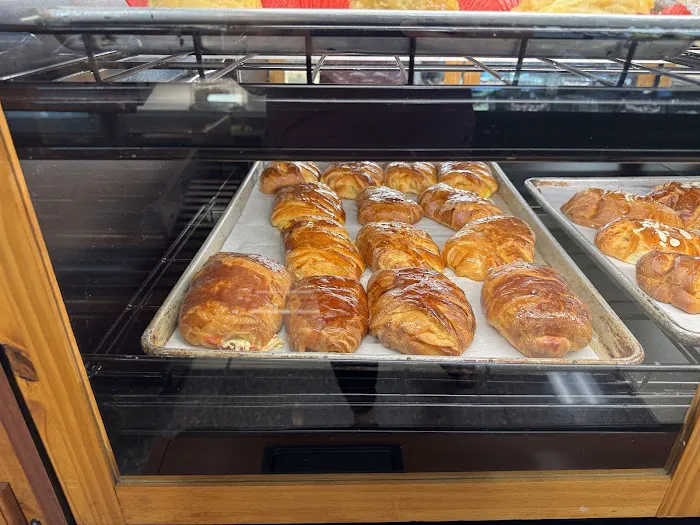 The Three Mothers Cuisine & Bakery Picture 4