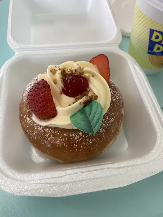 Daylight Donuts Picture 1