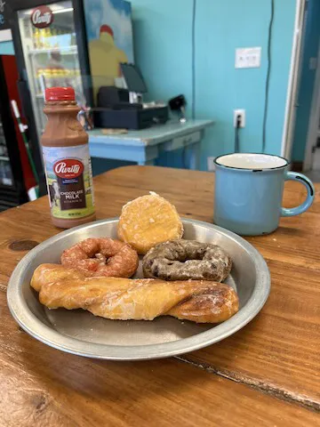 J Clayborn's Bakery & Cafe Picture 9
