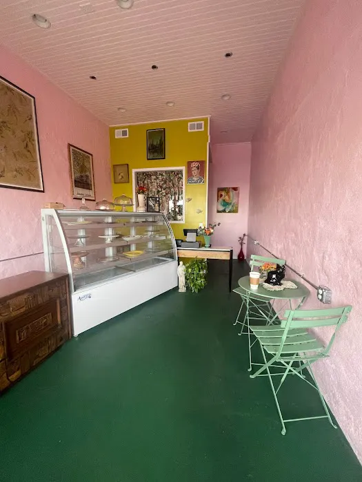 Polly Sparrow Bakery Picture 3