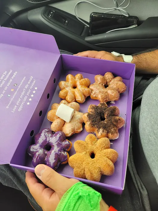 Mochi Thai'm Donuts and Boba Picture 5