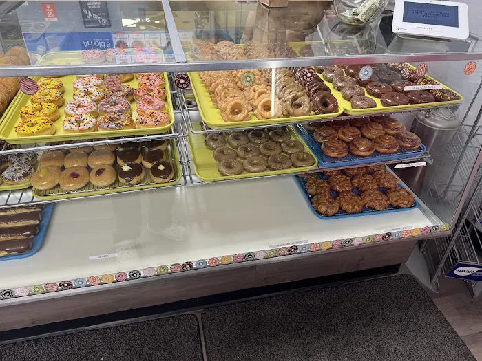 Arnold's Donuts and Coffee Picture 3