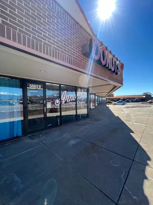 Arnold's Donuts and Coffee Picture 2