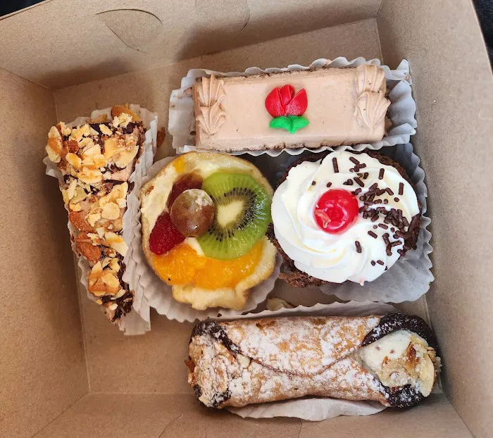 Boonzaaijer's Dutch Bakery Picture 7