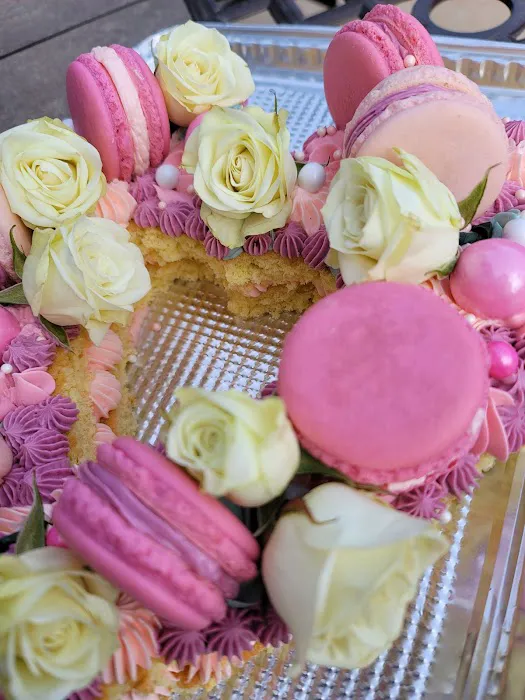 Mely's treats at springs Picture 7