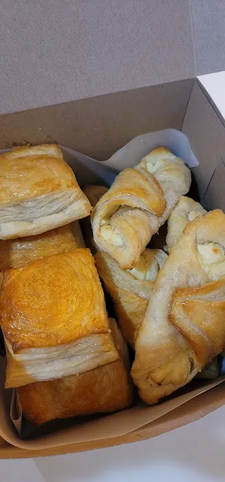 Mely's treats at springs Picture 9