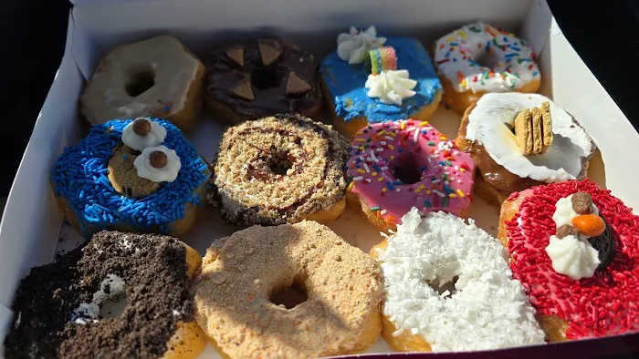 Amy's Donuts Picture 5