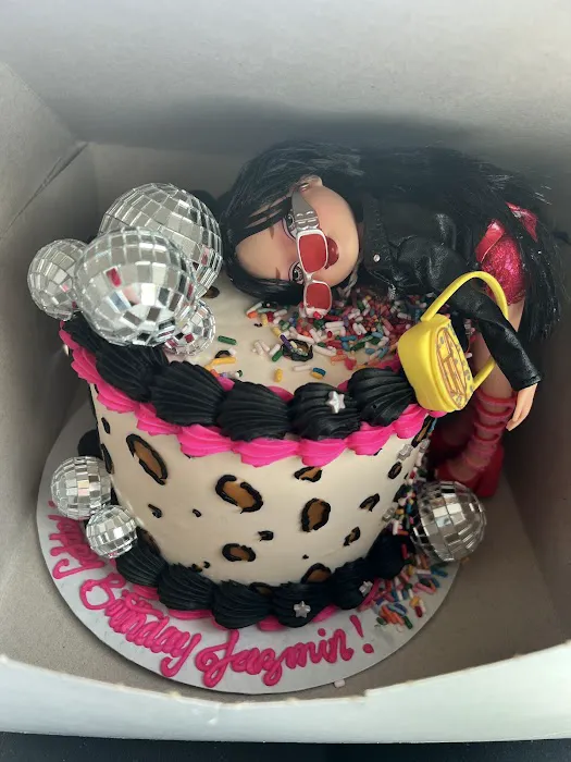 Sugarplum Cake Shoppe Picture 10