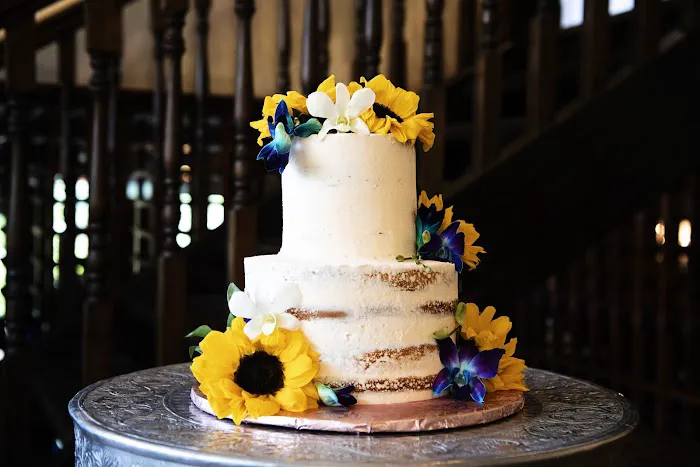Sugarplum Cake Shoppe Picture 1