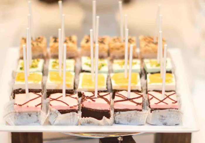 Buttercream Cakes and Desserts Picture 6