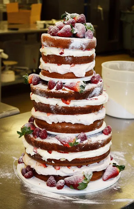 Buttercream Cakes and Desserts Picture 4