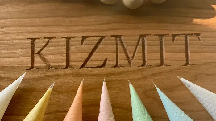 Kizmit Bake Shop Picture 5