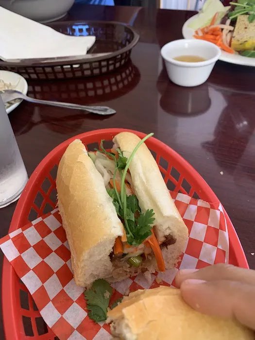 Ai Hue's Bakery & Deli Picture 10