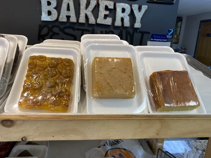 Ai Hue's Bakery & Deli Picture 8