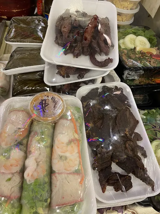 Ai Hue's Bakery & Deli Picture 9