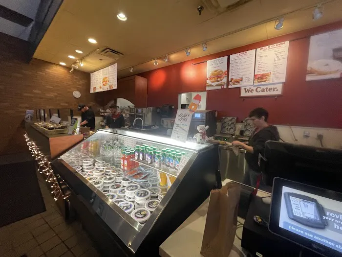 Bruegger's Bagels Picture 8