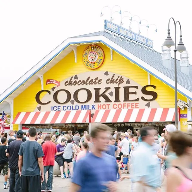 Sweet Martha's Cookie Jar Picture 7