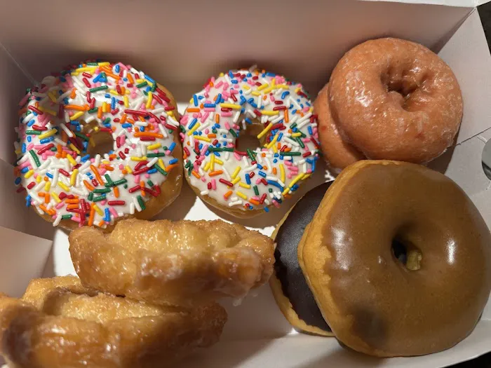 DC Donuts Dream Cafe Picture 8